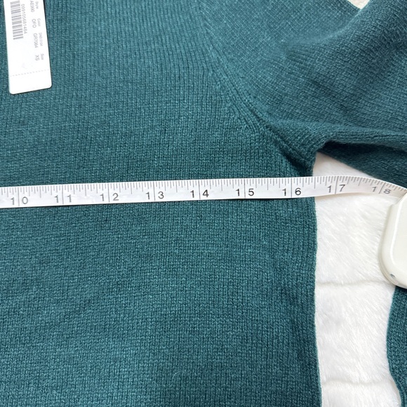 J. Crew Crewneck Sweater with Jeweled Buttons Size XS NWT - Picture 9 of 11